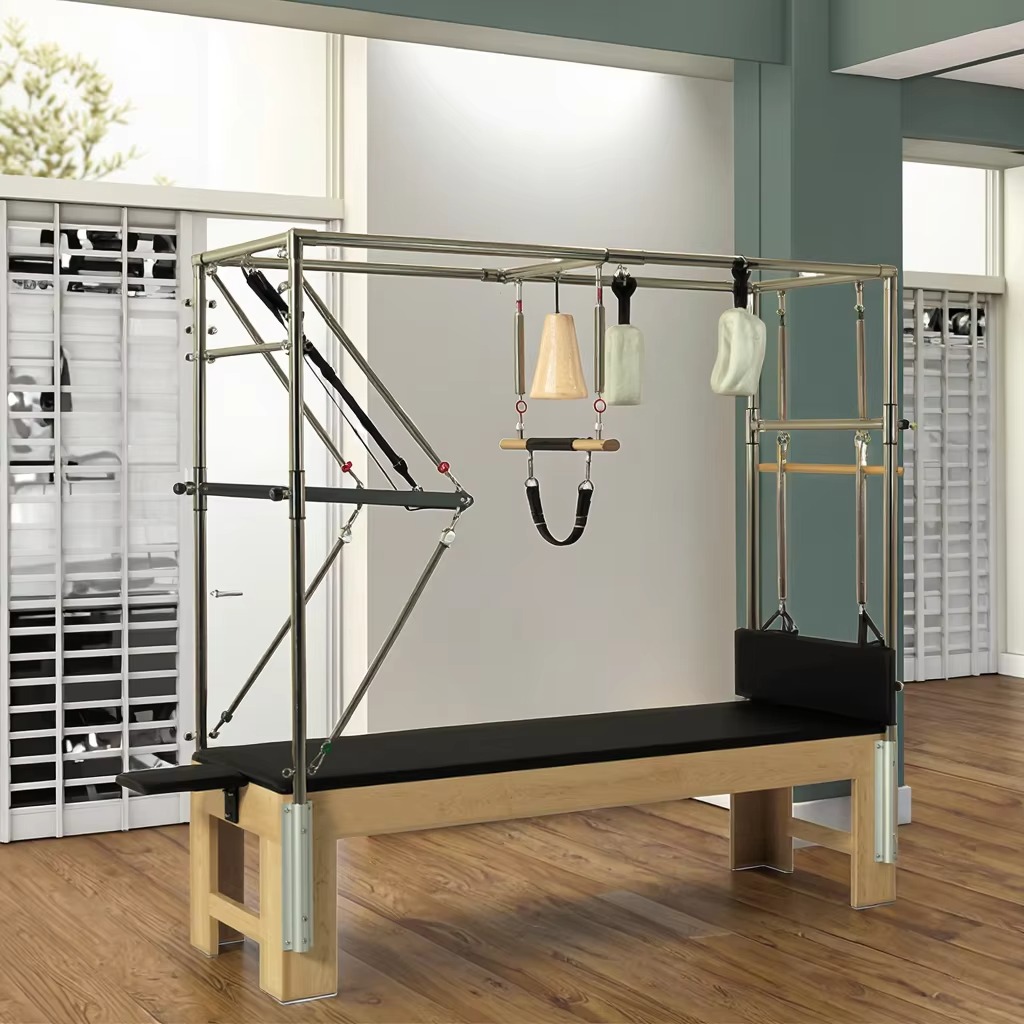 Yoga Pilates Yoga - Equipo Profesional de Pilates Reformer de